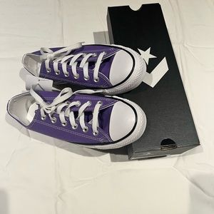 Electric purple unisex Converse. Size 5 men’s or size 7 women’s